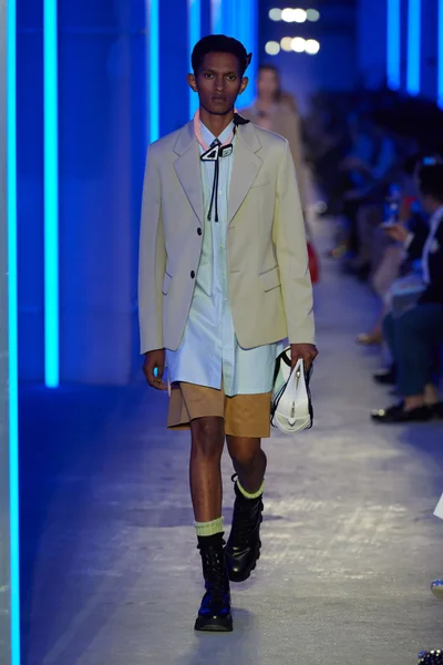 Look 7